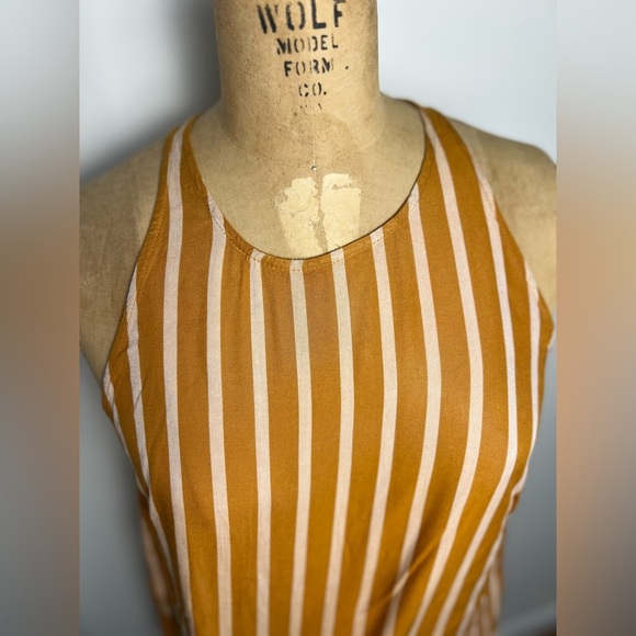 Old Navy women’s striped sleeveless top small - Picture 2 of 5